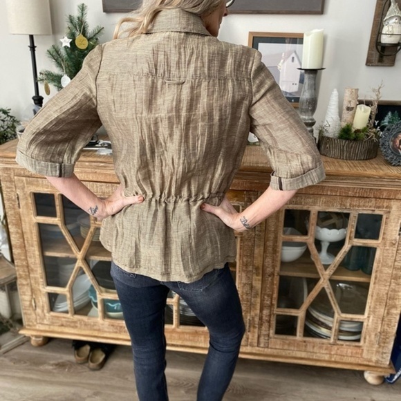 Chico’s Taupe Winched Waist Lightweight Jacket. - Picture 3 of 13